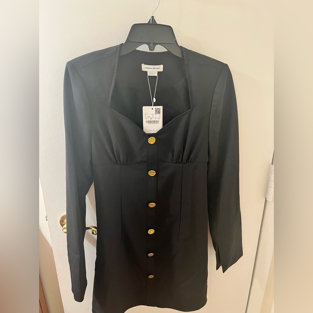 Urban Revivo - chic button down black dress